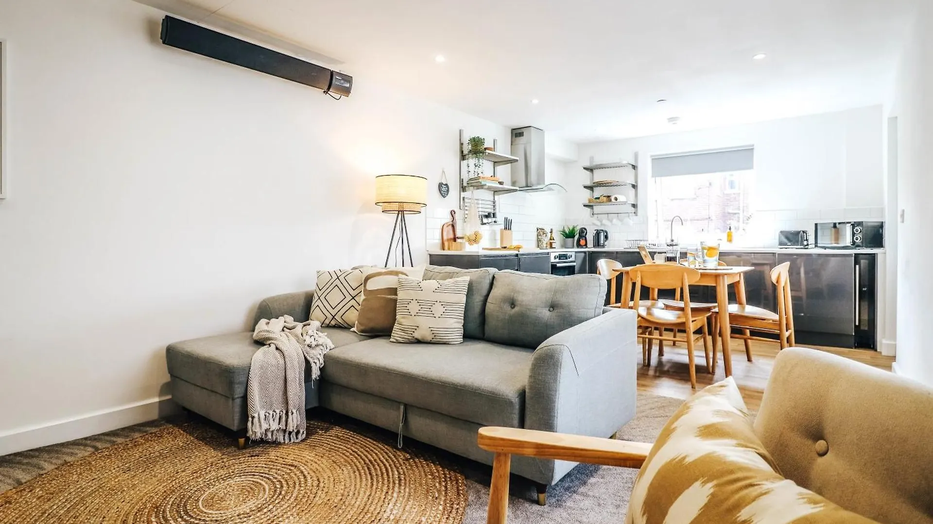 Principality View Apartment One, By Solace Stays Cardiff